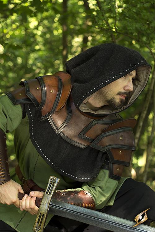 Lederschultern mit Kragen, braun/schwarz