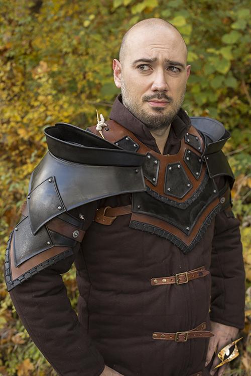 Rogue Neck and Shoulders Black/Brown