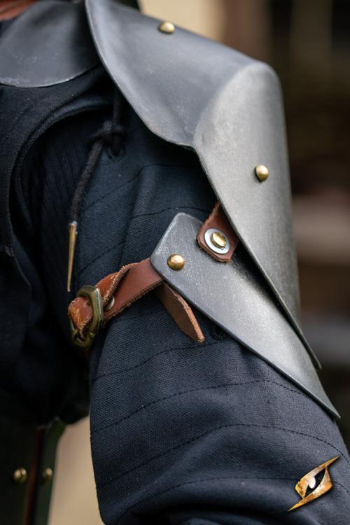 Schulterpanzer Renegade Episch Dunkel