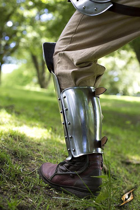Enclosed Leg Protection Polished Steel