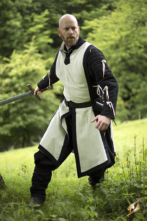 Tabard Basic White