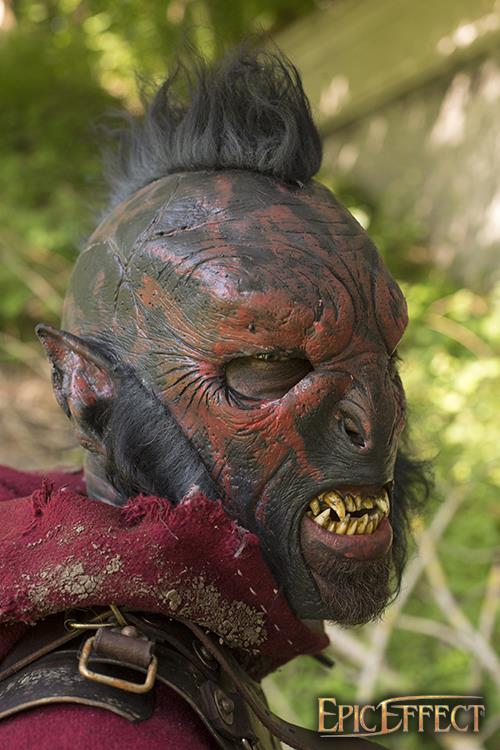 Maske Carnal Orc mit Mohawk und Koteletten Rot
