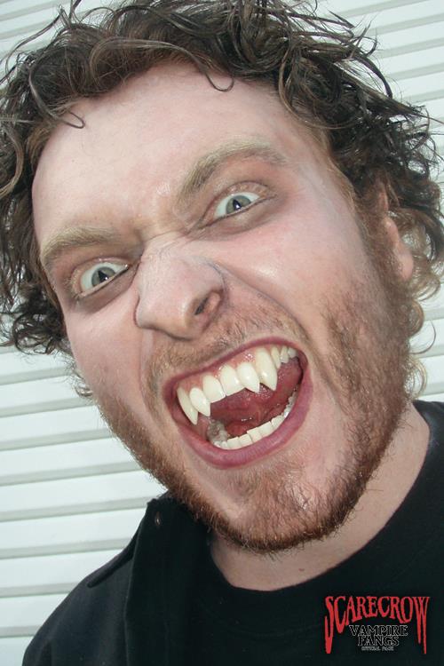 ScareCrow Werwolfzähne