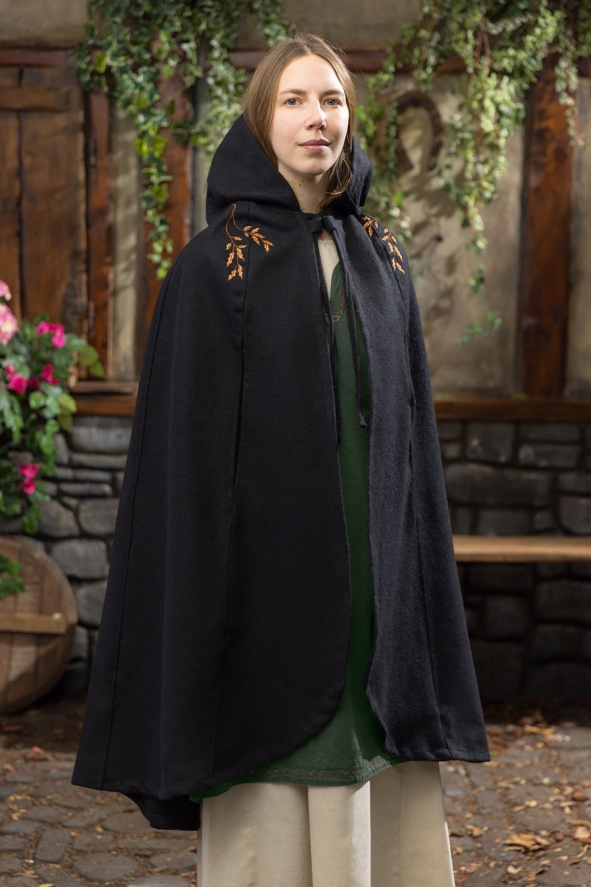 Cape Aric Black