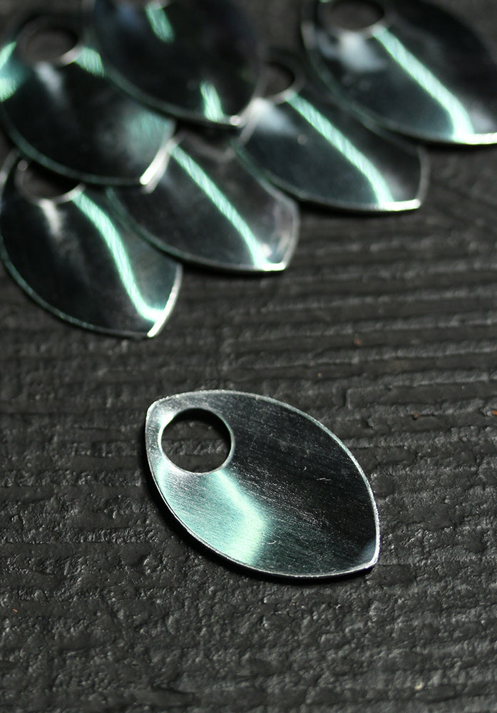 Scales Aluminium Groß, glänzend