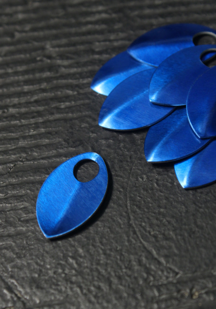 Medium Scales 28mm Blue