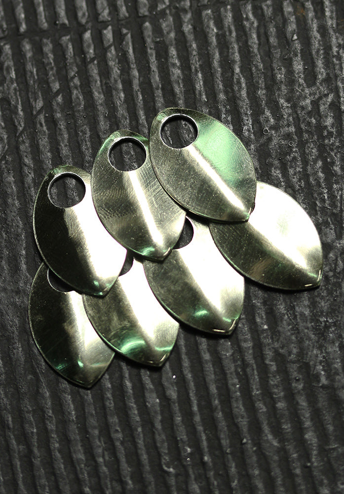 Medium Scales 28mm Shiny Aluminium