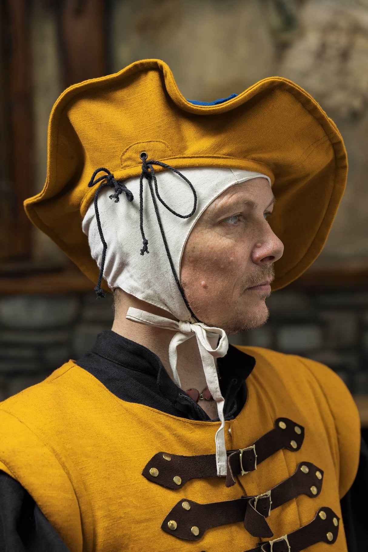 Warhammer Rüstkammer Imperialer Hut Typ C Gelb/Blau