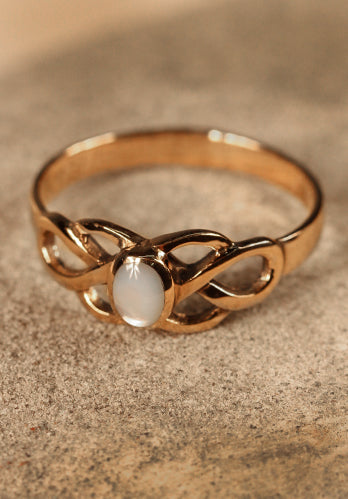 Celtic Ring Brigantia Nacre