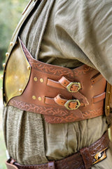 Brustpanzer beleuchten Messing