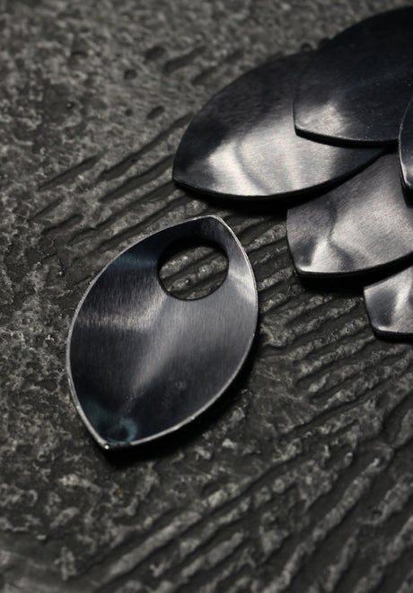 Large Scales 35mm Black