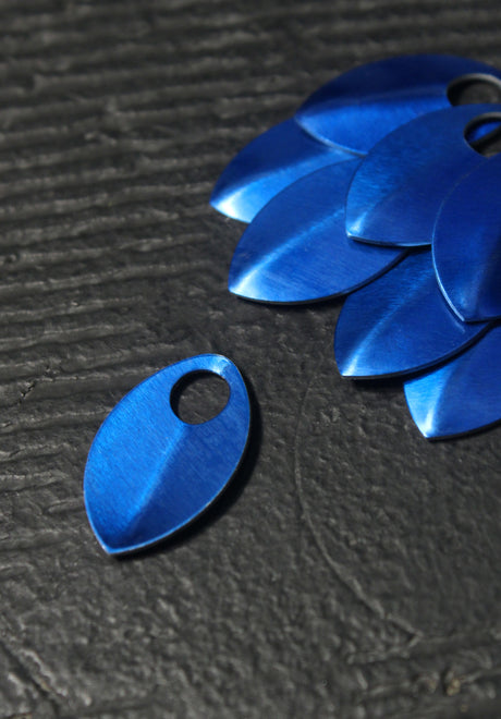 Medium Scales 28mm Blue