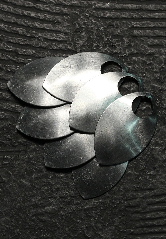 Scales Stahl Groß