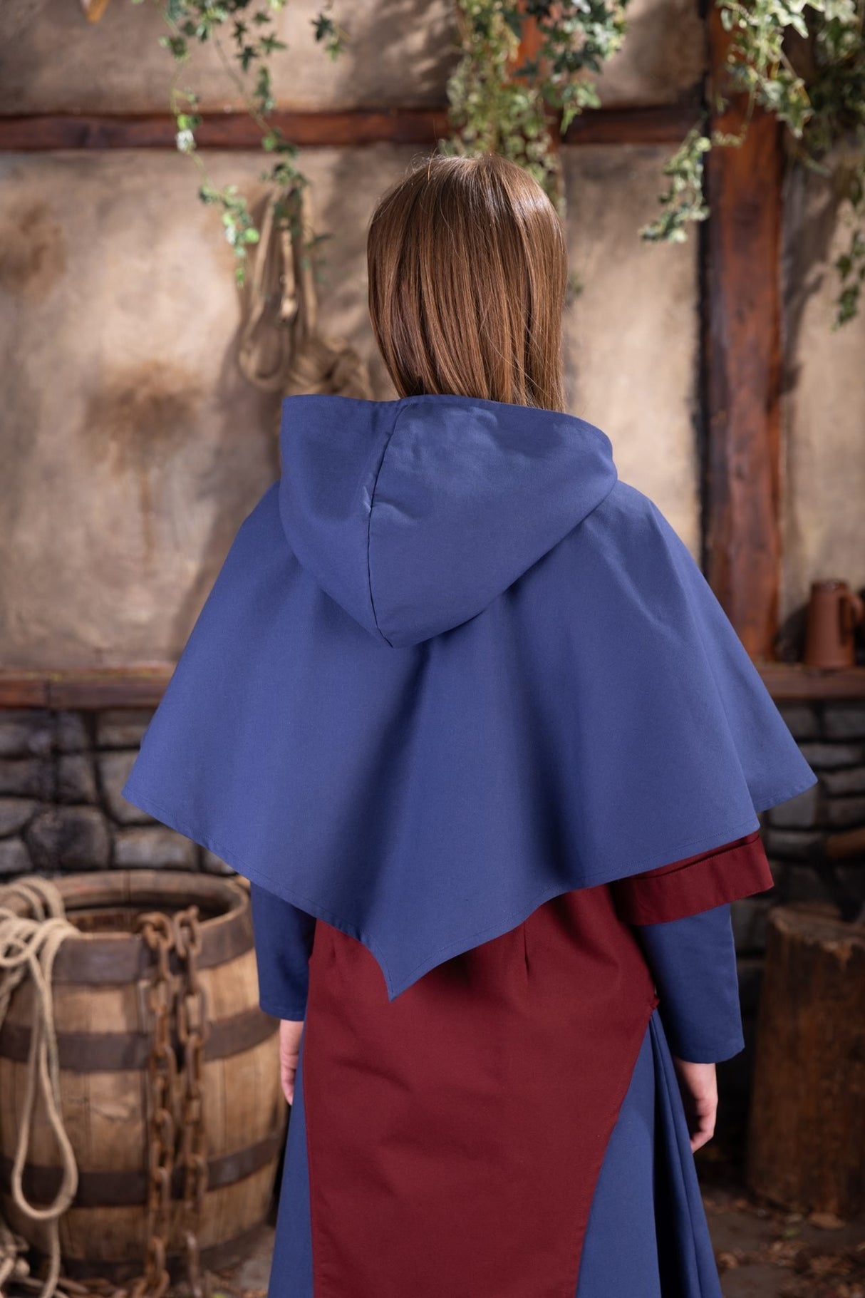 Dungeons & Dragons Female Wizard Hooded Cape Dark Blue