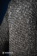 Roundring Riveted Chainmail Hauberk 8 mm steel oiled B-Stock